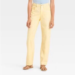 NWOT Universal Thread Women's 90s Baggy Yellow Jeans